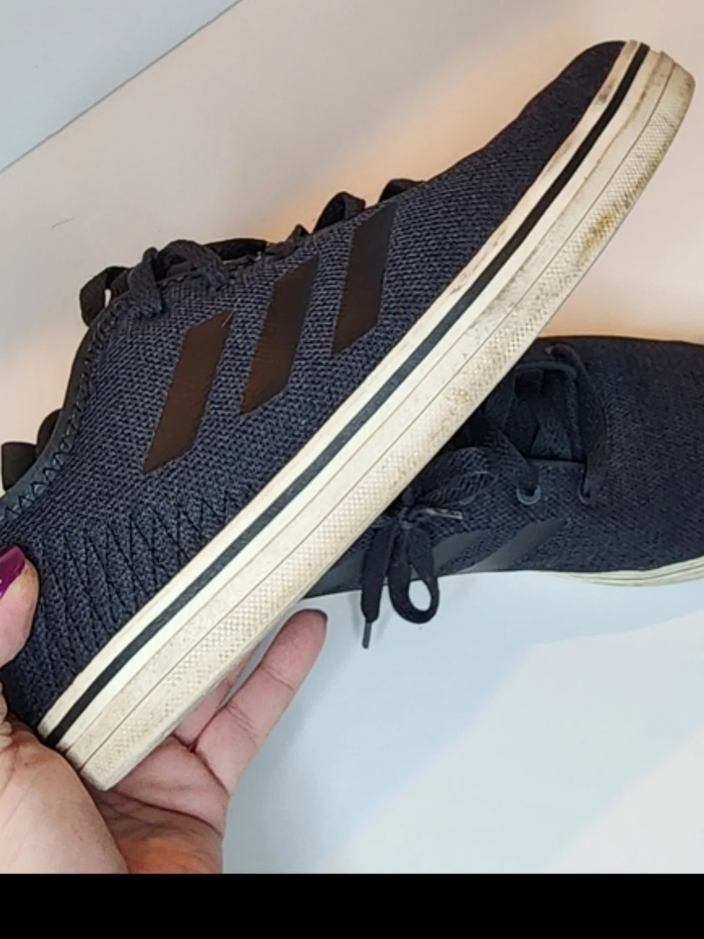 adidas Swift Run Men's Black & White Sneakers US 9.5